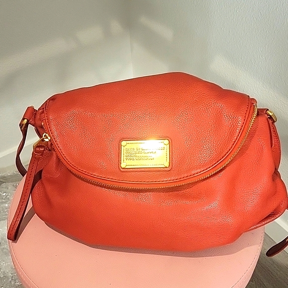 25. AUTHENTIC MARC BY MARC JACOBS - Picture 1 of 12